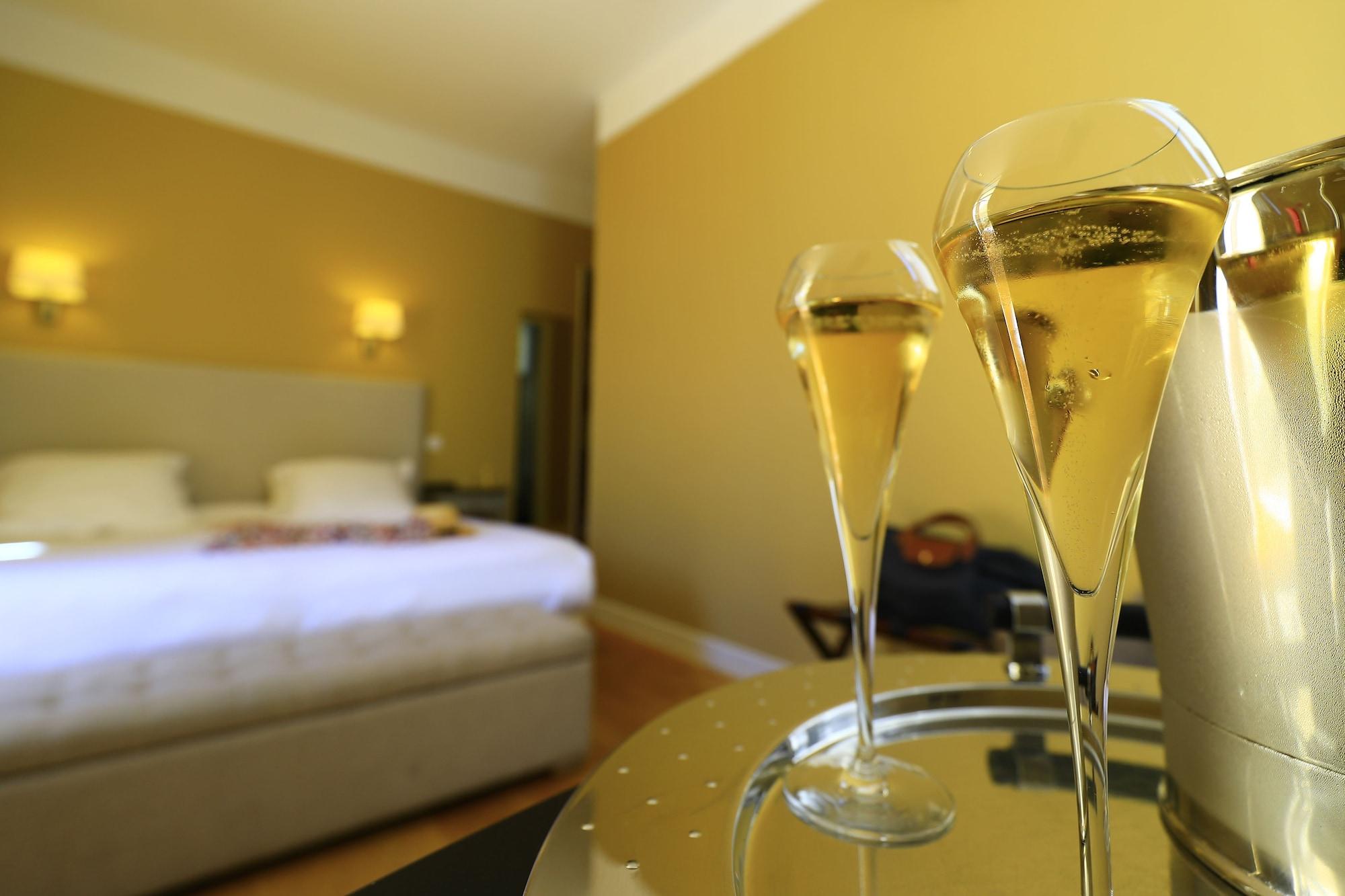Hotel Le Renoir Sarlat-la-Canéda Buitenkant foto