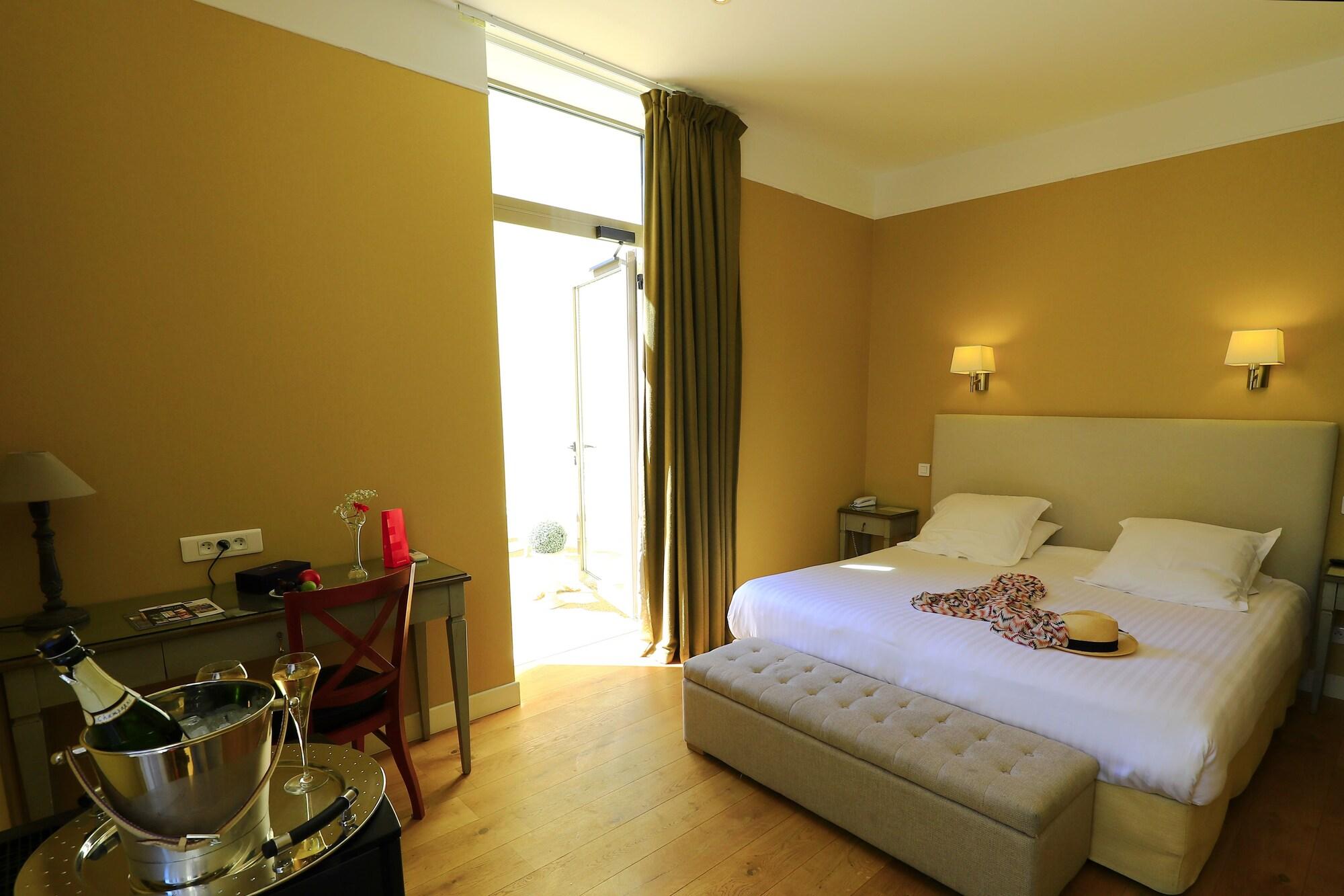 Hotel Le Renoir Sarlat-la-Canéda Buitenkant foto